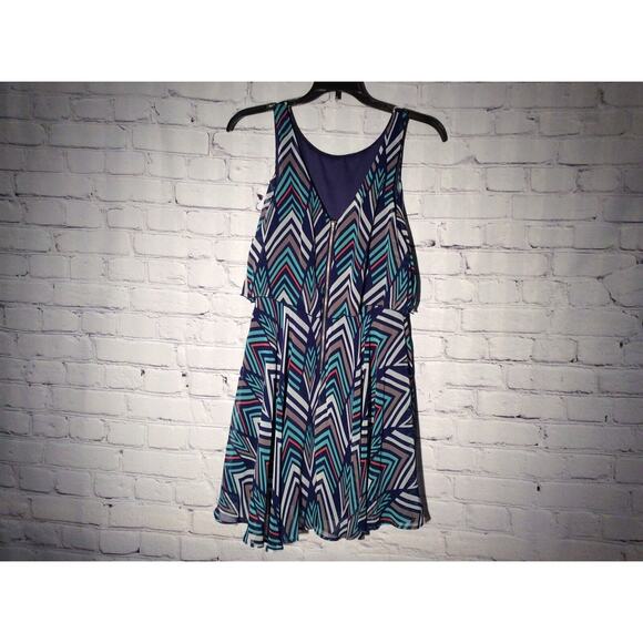 Sequin Hearts Women’s Dress Size 3 Sleeveless Chevron Design BlueTeal BeigeCoral - Picture 5 of 8